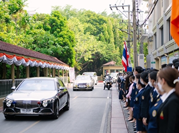 Suan Sunandha villagers participated in
welcoming Her Royal Highness Princess
Sirivannavari Nariratana.
